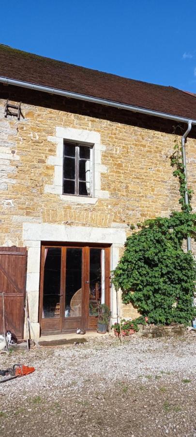Appartement De Charme Dans Une Maison Isolee Presilly  Bagian luar foto